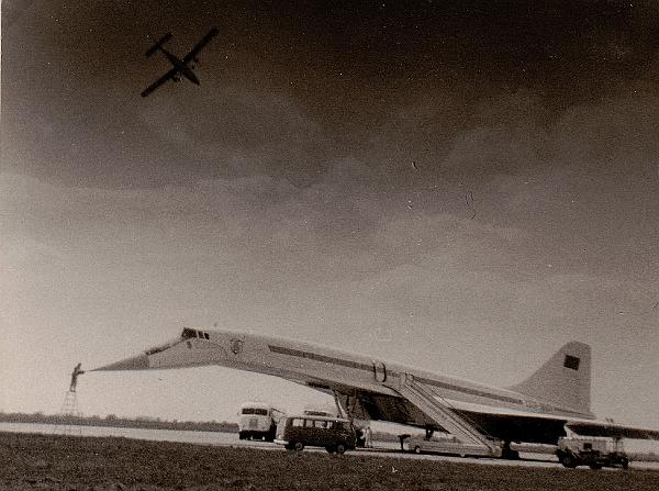 D-1968_72___Tupolew_TU-144.jpg