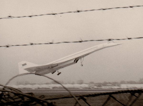 D-1968_72___Tupolew_TU-144____.jpg