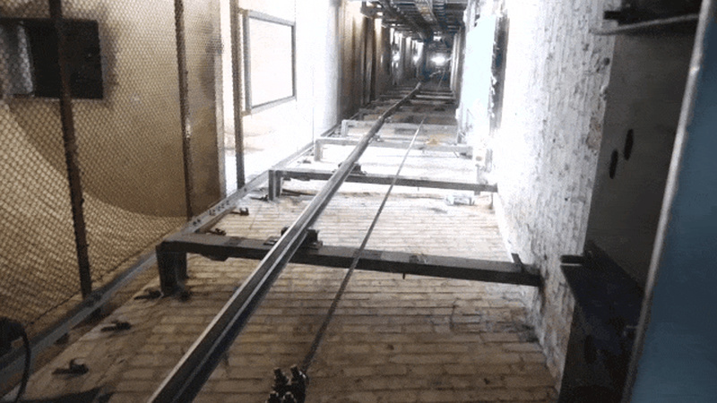 P2462932 GIF