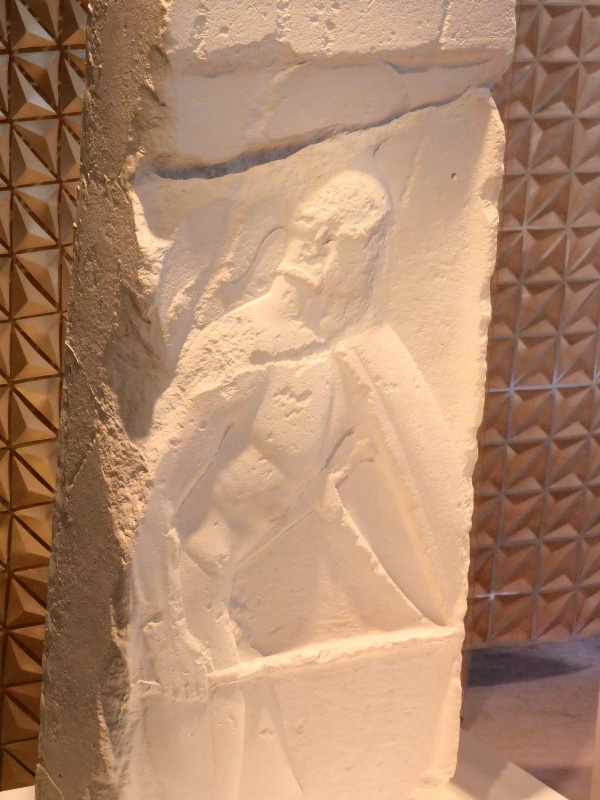 P2529537a