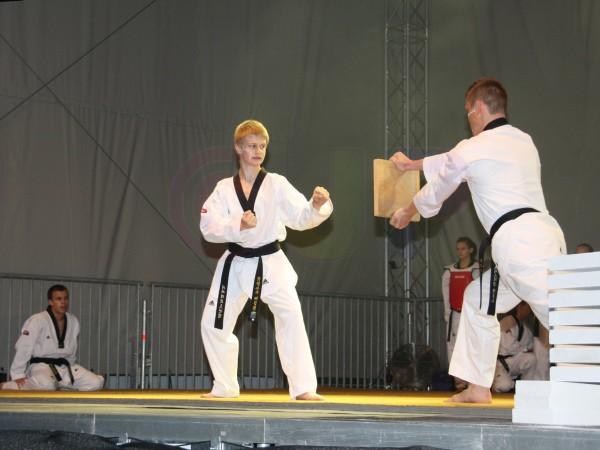 IMG_2405aa.jpg