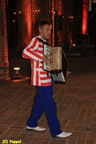 D-S0519-S0809-IMG_2419-5.jpg