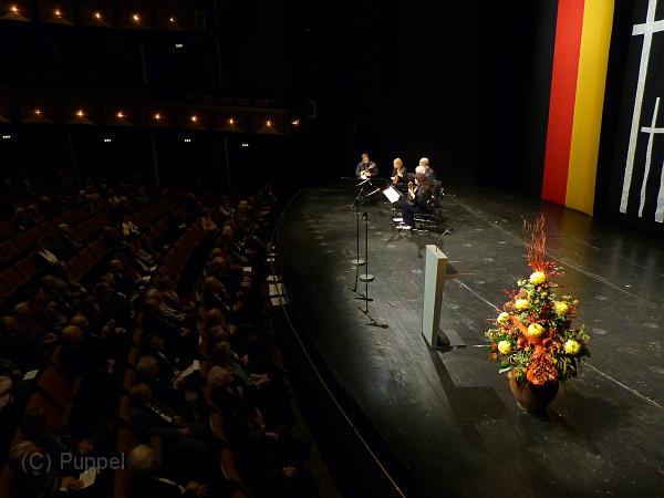 D-D7657-P2340774-1.JPG
