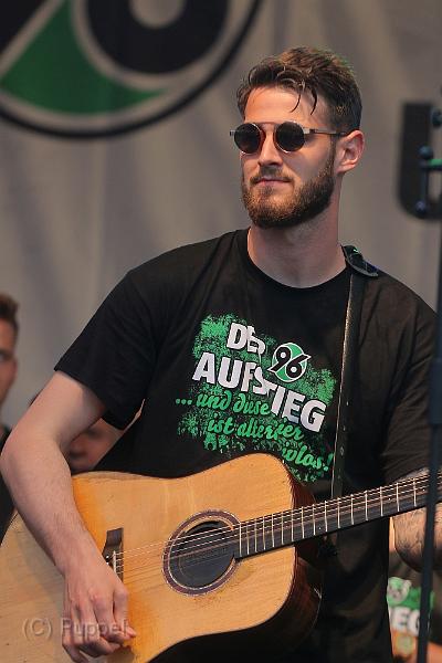 T-20170522-195812_IMG_7166-7.JPG