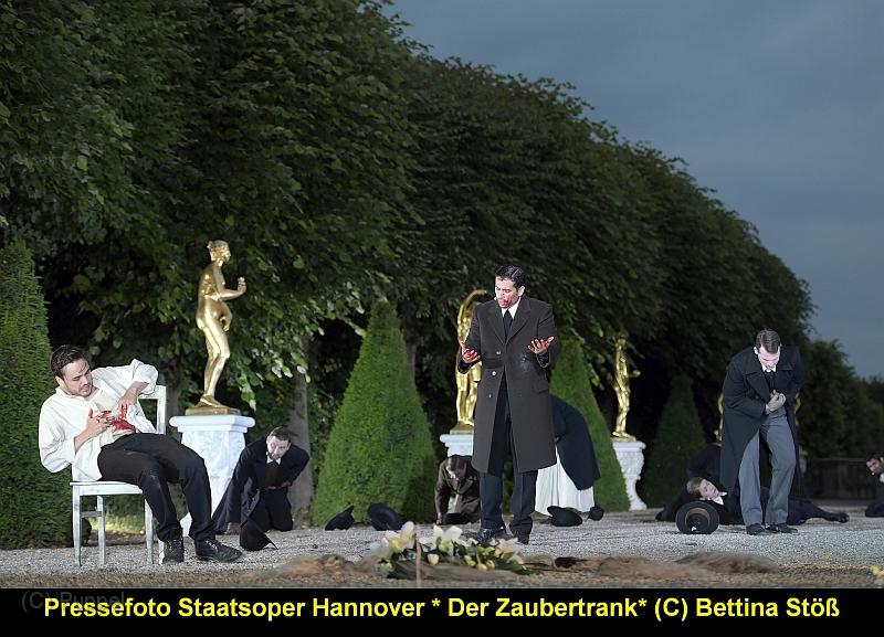 QPressefoto_C_Bettina_Stoess_6-.jpg